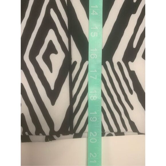 Calvin Klein Patterned Skirt - Picture 7 of 7